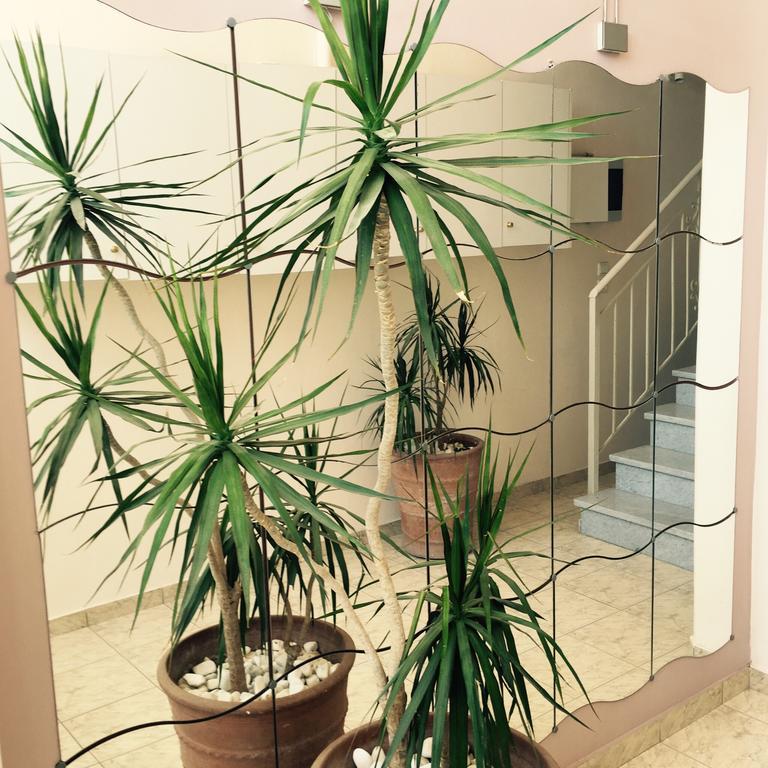 Lovely Apartments Патра Екстериор снимка